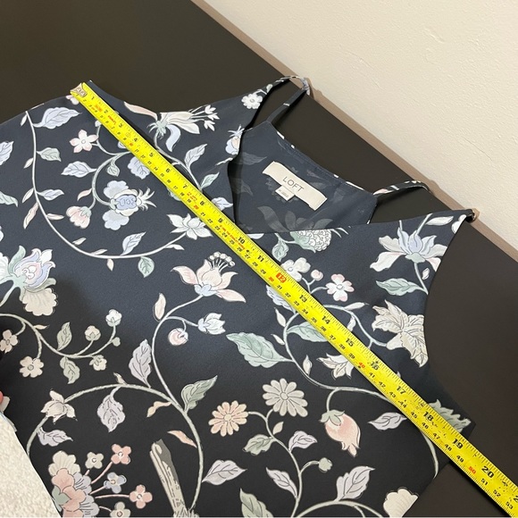 Loft Grey Floral Print Sleeveless Blouse Tank Top - Picture 9 of 11